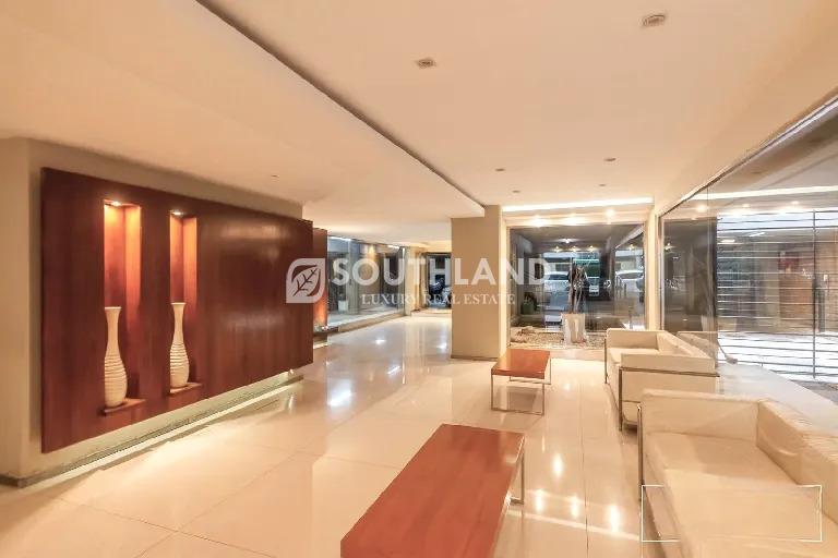 Sinclair y Av. Libertador Semipiso 3 dorm coch 143m2