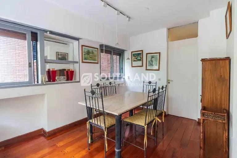 Sinclair y Av. Libertador Semipiso 3 dorm coch 143m2