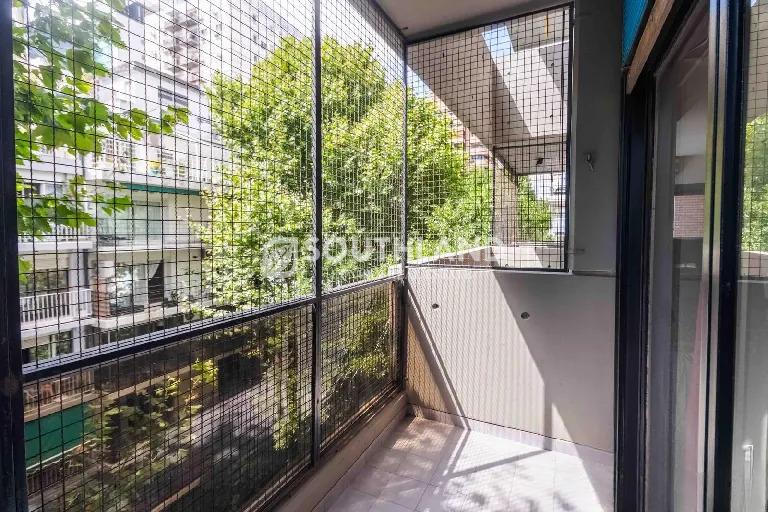 Sinclair y Av. Libertador Semipiso 3 dorm coch 143m2