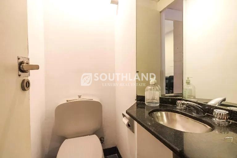 Sinclair y Av. Libertador Semipiso 3 dorm coch 143m2