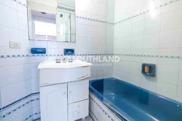 Sinclair y Av. Libertador Semipiso 3 dorm coch 143m2