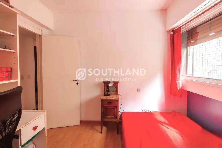 Sinclair y Av. Libertador Semipiso 3 dorm coch 143m2