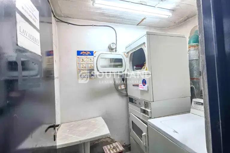 Sinclair y Av. Libertador Semipiso 3 dorm coch 143m2