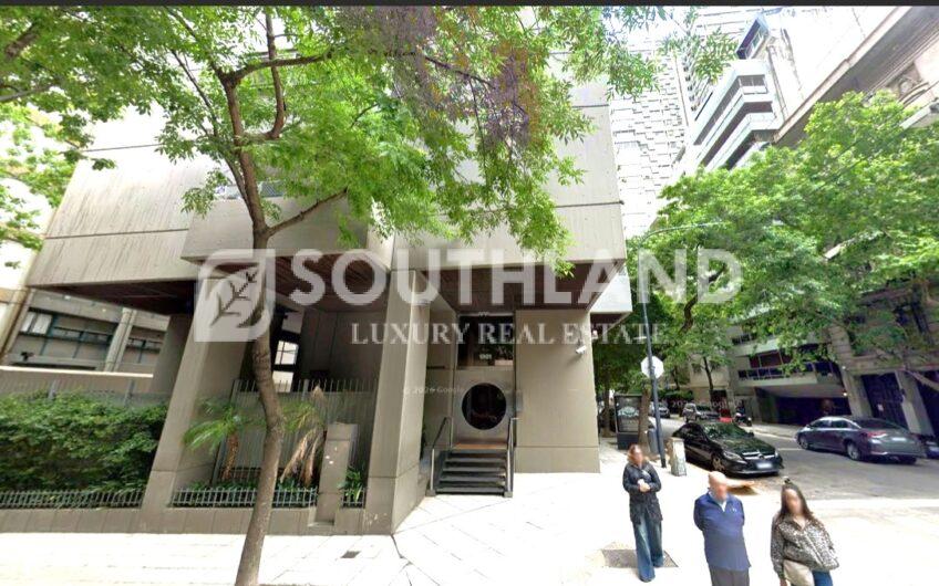 MONTEVIDEO esq. POSADAS Piso 295m2 4 dormitorios 2 cocheras