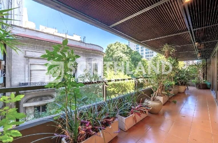 MONTEVIDEO esq. POSADAS Piso 295m2 4 dormitorios 2 cocheras