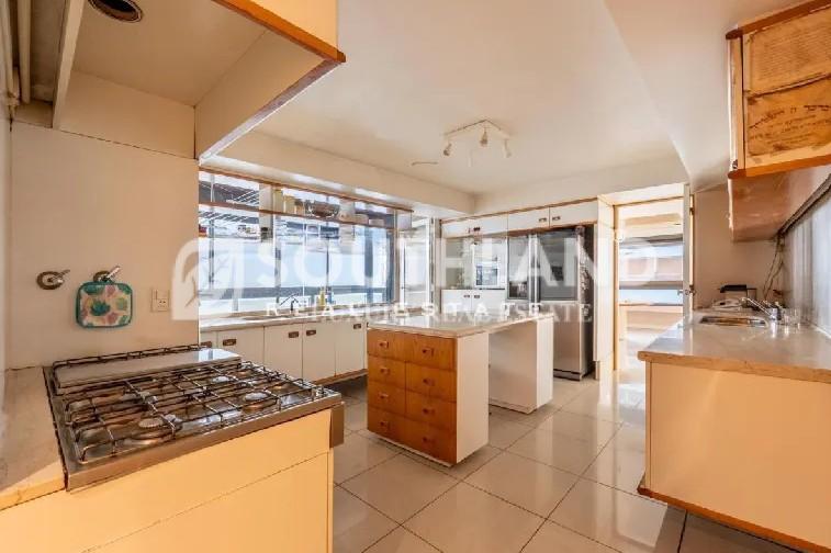 MONTEVIDEO esq. POSADAS Piso 295m2 4 dormitorios 2 cocheras