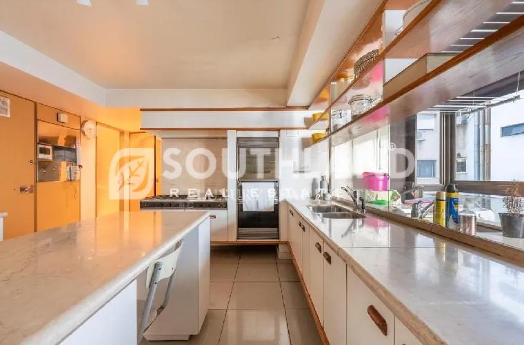 MONTEVIDEO esq. POSADAS Piso 295m2 4 dormitorios 2 cocheras