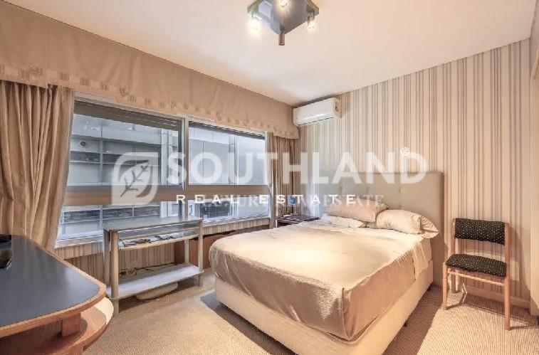 MONTEVIDEO esq. POSADAS Piso 295m2 4 dormitorios 2 cocheras