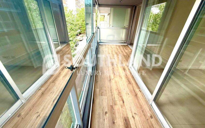 SALGUERO y CASTEX semipiso 107m2 2 dormitorios en suite dep servicio cochera