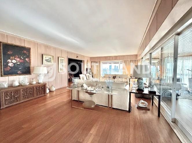 TORRE AISENSON Palermo Piso alto 267m2 3 dormitorios escritorio 2 cocheras