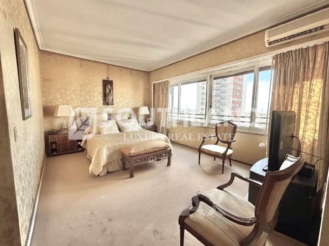 TORRE AISENSON Palermo Piso alto 267m2 3 dormitorios escritorio 2 cocheras
