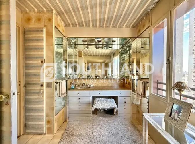 TORRE AISENSON Palermo Piso alto 267m2 3 dormitorios escritorio 2 cocheras