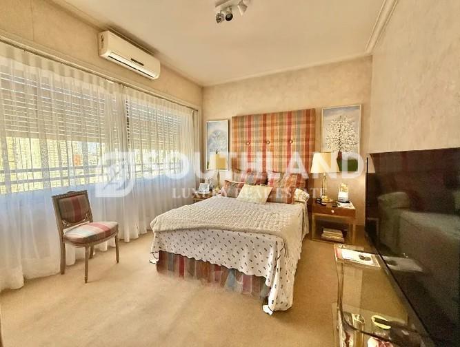 TORRE AISENSON Palermo Piso alto 267m2 3 dormitorios escritorio 2 cocheras