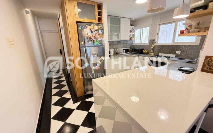 BLVD. CERVIÑO 3900 140m2 3 dormitorios cochera